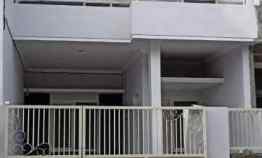 Rumah Murah Baru Siap Huni dengan Row Jalan Lebar di Sutorejo Tengah
