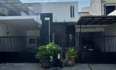 dijual rumah sutorejo timur