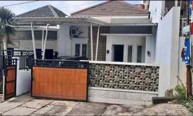 dijual rumah taman borobudur