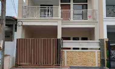 dijual rumah taman harapan baru