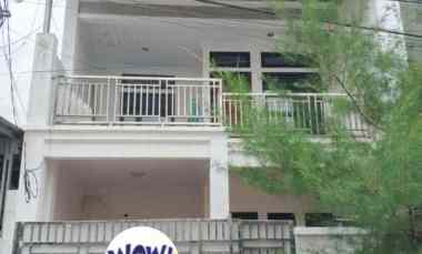 dijual rumah taman harapan baru