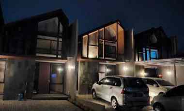 dijual rumah taman kopo indah 5