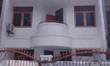 dijual rumah taman modern