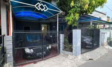 dijual rumah taman modern