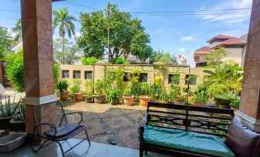 dijual rumah taman modern