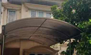 dijual rumah taman mutiara pakuwon city