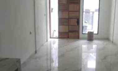 dijual rumah taman palem lestari