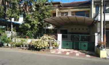 dijual rumah taman pondok indah