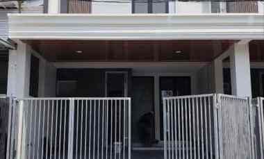 Rumah Taman Pondok Indah New Minimalis Row Jalan 2.5 Mobil