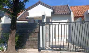 dijual rumah taman puspa raya