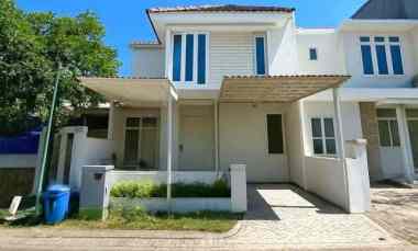 dijual rumah taman puspa raya