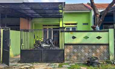 dijual rumah taman royal