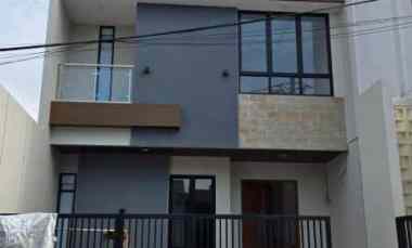 dijual rumah taman villa meruya