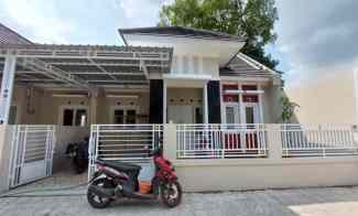 Rumah Baru Modern Harga Murah dekat Jalan Jogja Solo di Kalasan