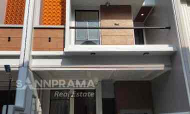 dijual rumah tanah baru