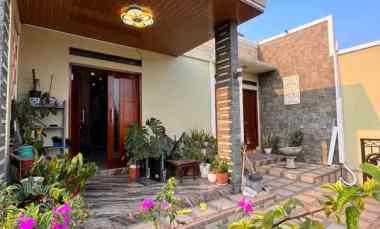 dijual rumah tanah baru