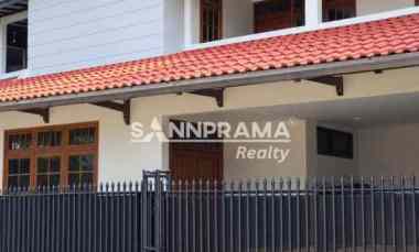 dijual rumah tanah baru