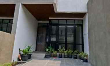 Brand New 3.5Lt, Balkon, Rooftop, Hdp Utara, di Tebet Timur, Tebet