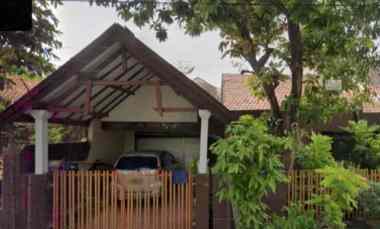 dijual rumah tenggilis