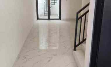 dijual rumah tenggilis mejoyo