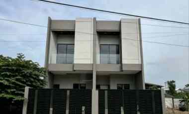 dijual rumah tenggilis mejoyo