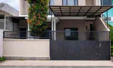 dijual rumah tenggilis utara