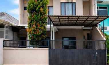 dijual rumah tenggilis utara