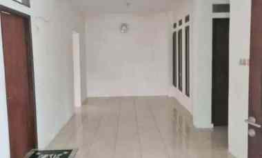 dijual rumah terawat rapi lokasi di graha bunga