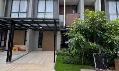 dijual rumah the orchard cluster