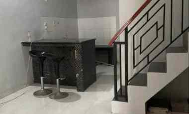 dijual rumah tingkat di tanjung barat dekat aeon mall