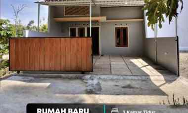 dijual rumah tirtomartani