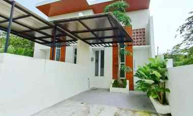 dijual rumah tirtomartani