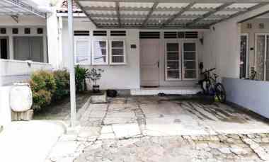 dijual rumah tmn saripersada jl soleh iskandar