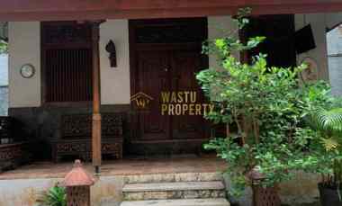 Villa Fully Furnish Tanah Luas, Selangkah dari Jalan Bantul