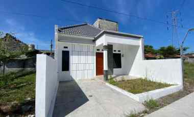 dijual rumah trunuh klaten selatan