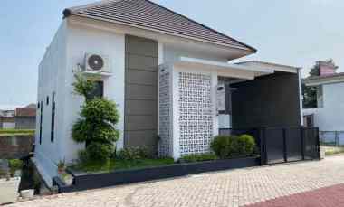 dijual rumah trunuh klaten selatan