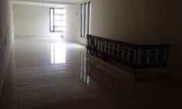 dijual rumah tua hitung tanah pinggir jalan di menteng