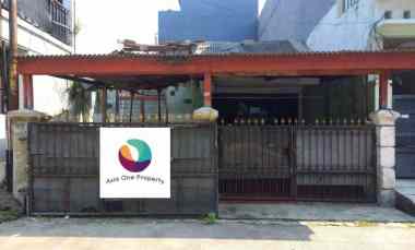 dijual rumah tytyan kencana