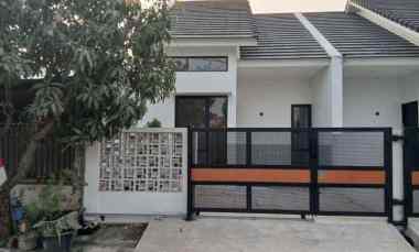 dijual rumah ujung harapan