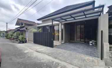 dijual rumah umbulmartani ngemplak