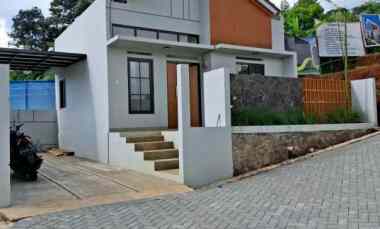 dijual rumah unit terakhir cluster