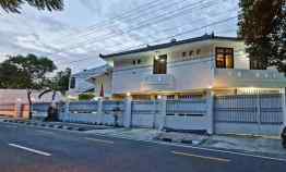Investasi Terbaik Rumah Mewah 2 Lantai di Pusat Kota Jogja