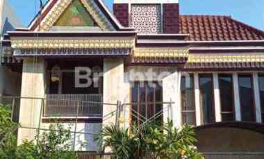 dijual rumah villa bukit indah