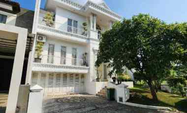 Jual Rumah Strategis di Villa Bukit Regency Pakuwon Indah Surabaya Shm