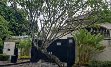 dijual rumah villa cinere mas
