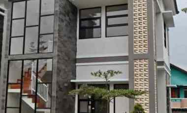 dijual rumah villa di manoko lembang bandung