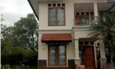 dijual rumah villa little venice