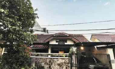dijual rumah villa melati mas nyaman untuk tinggal