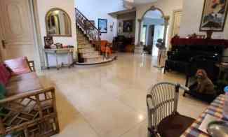 dijual rumah villa permata gading