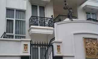 dijual rumah villa permata gading